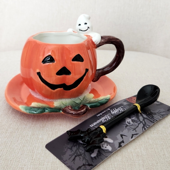Corner Ruby Halloween Jack o Lantern w/ Ghost Teacup Set, Pumpkin Saucer & Spoon - Picture 2 of 10